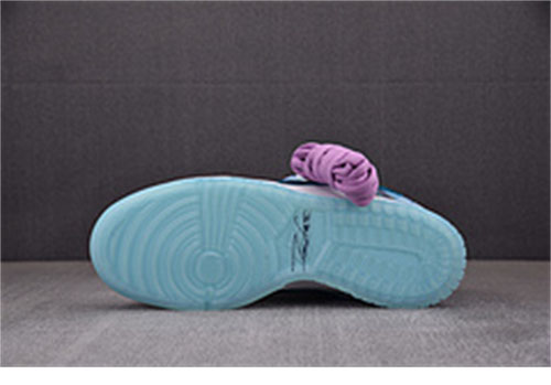 나이키 x 퓨추라 래버러토리 SB 덩크 로우og - 상세 이미지