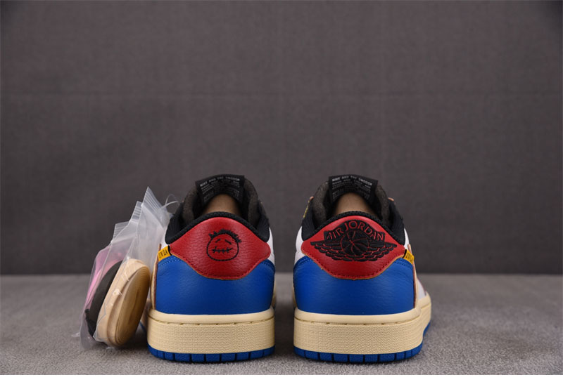 Nike 나이키 에어조던 1 x 트래비스 스캇 x 프라그먼트 레트로 로우 OG UN DM7866-111 레플리카 5번 이미지 - 신발 | 세미샵 레플리카 사이트