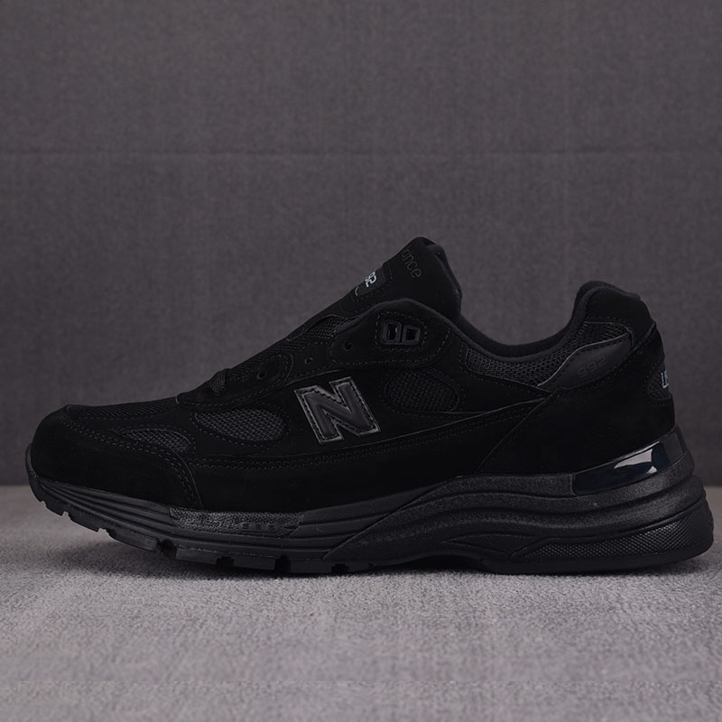 뉴발란스 NB 992 트리블 블랙 M992EA
