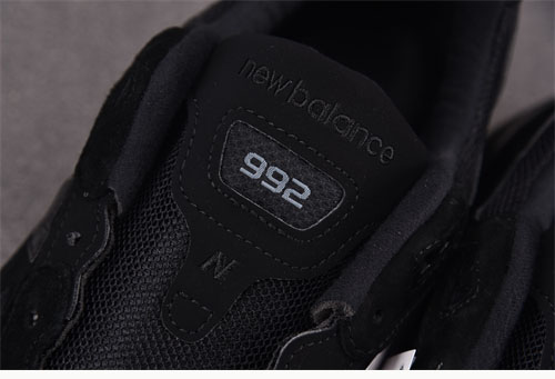 뉴발란스 NB 992 트리블 블랙 M992EA - 상세 이미지