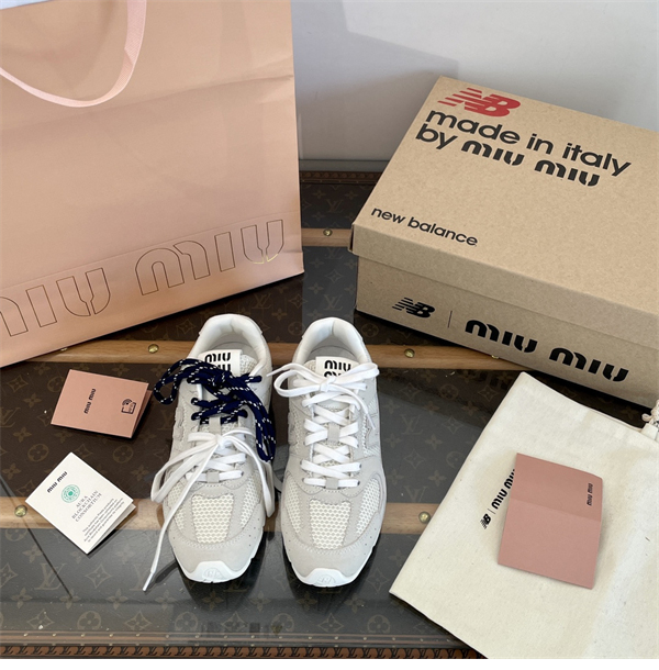 New Balance 뉴발란스 x 미우미우 530 SL 스니커즈 레플리카 4번 이미지 - 신발 | 세미샵 레플리카 사이트