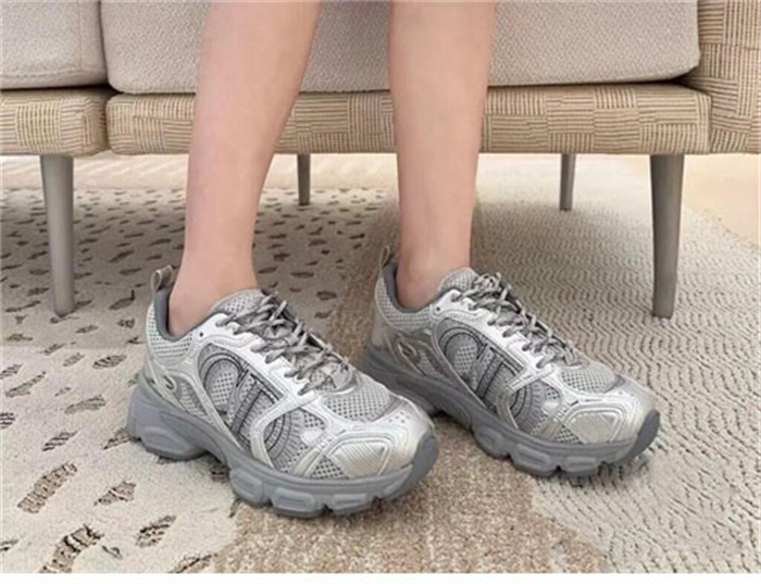 D I O R 디올 24 크로노 여성 스니커즈 레플리카 3번 이미지 - 신발 | 세미샵 레플리카 사이트