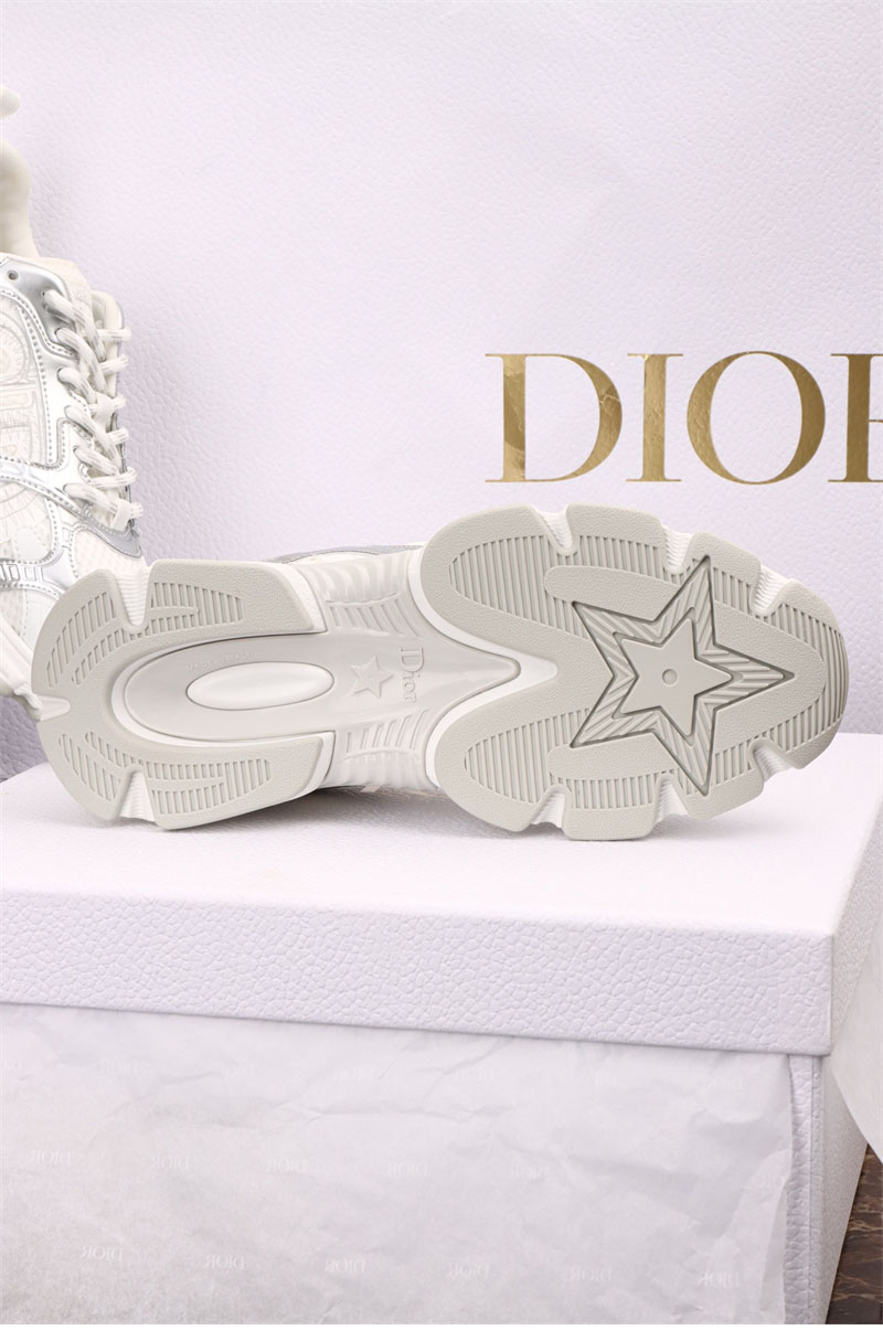 디올 디올 크로노 스니커즈 화이트 메쉬 실버 레플리카 16번 이미지 - 신발 | 세미샵 레플리카 사이트
