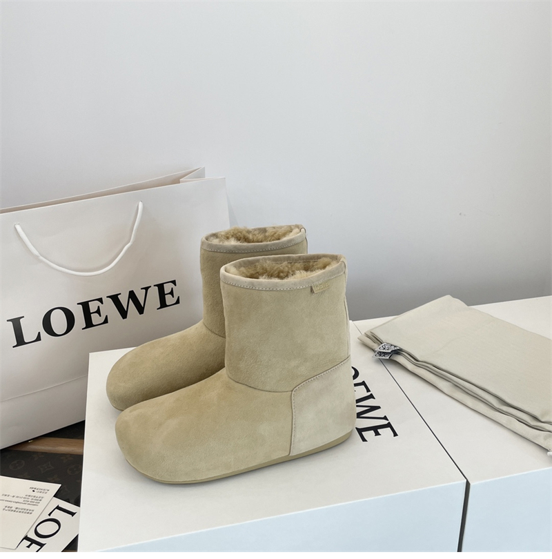 로에베 로에베 로고 스웨이드 앵클 부츠 레플리카 3번 이미지 - 신발 | 세미샵 레플리카 사이트