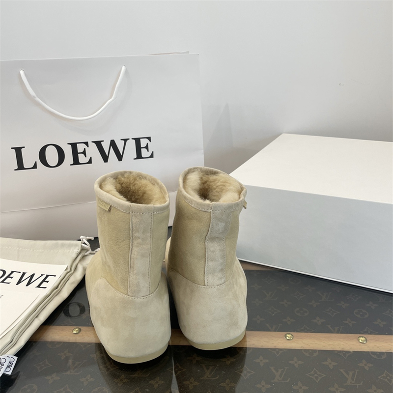 로에베 로에베 로고 스웨이드 앵클 부츠 레플리카 25번 이미지 - 신발 | 세미샵 레플리카 사이트