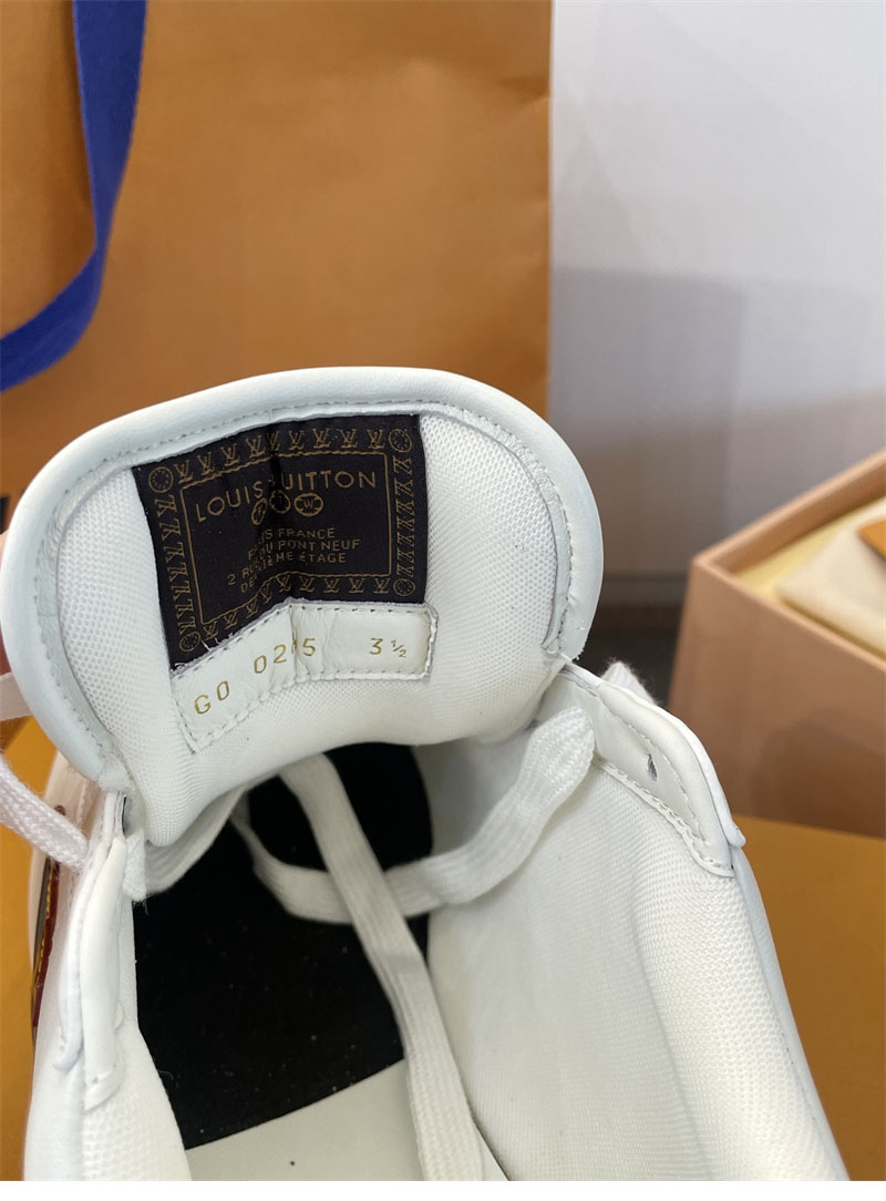 루이비통 루이비통 LV 버터소프트 스니커즈 레플리카 15번 이미지 - 신발 | 세미샵 레플리카 사이트