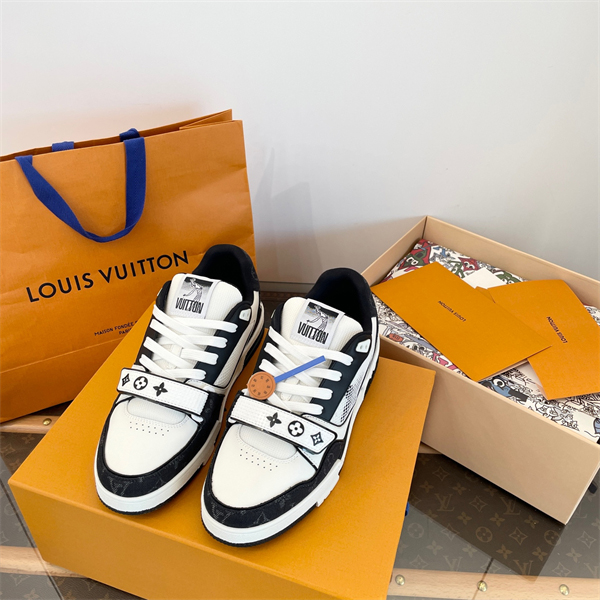 Louis Vuitton 루이비통 LV 트레이너 스니커즈 레플리카 11번 이미지 - 신발 | 세미샵 레플리카 사이트