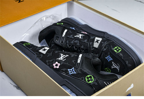 Louis Vuitton 루이비통 LV 트레이너 스니커즈 레플리카 4번 이미지 - 신발 | 세미샵 레플리카 사이트