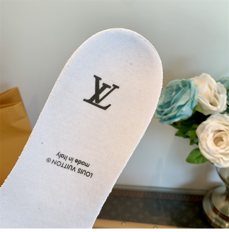 루이비통 LV 트레이너 스니커즈 화이트 - 상세 이미지