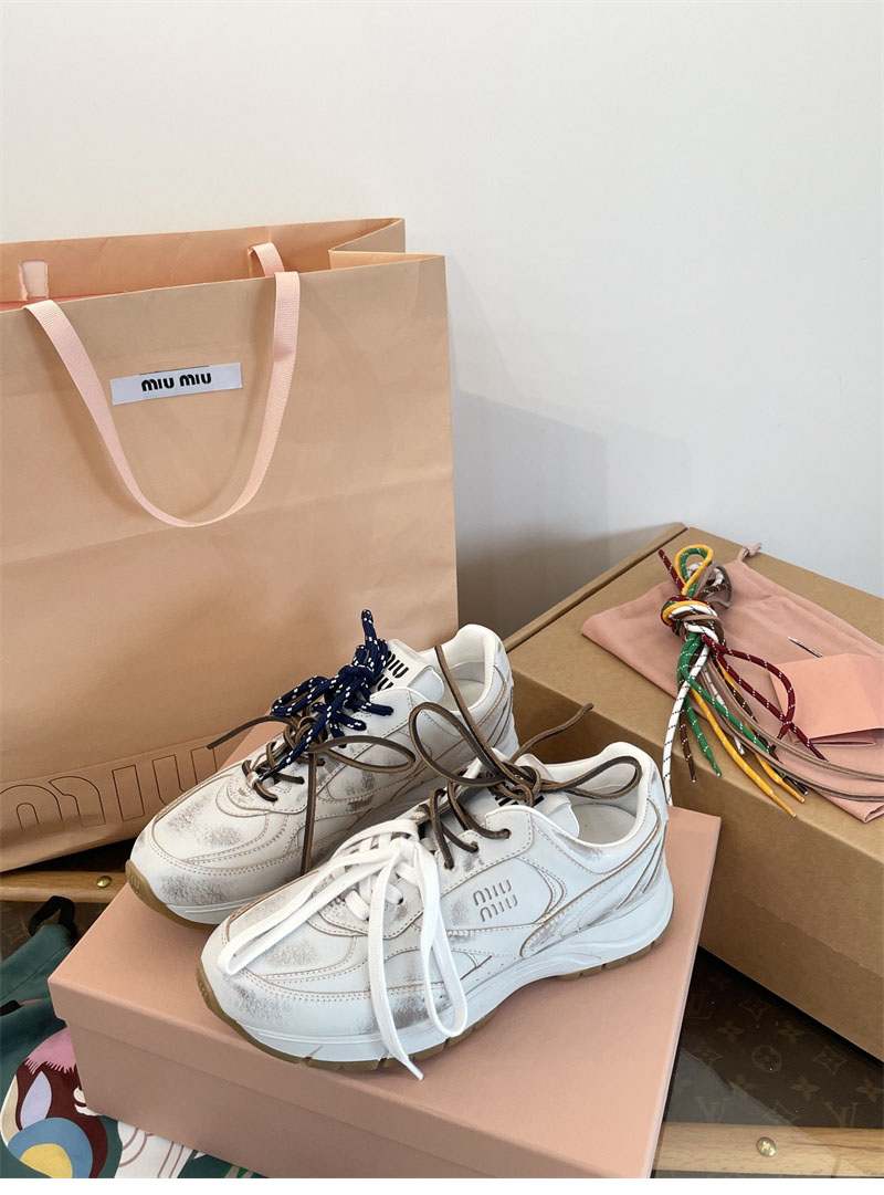 Miu Miu 미우미우 x 뉴발란스 530 SL 스니커즈 레플리카 6번 이미지 - 신발 | 세미샵 레플리카 사이트