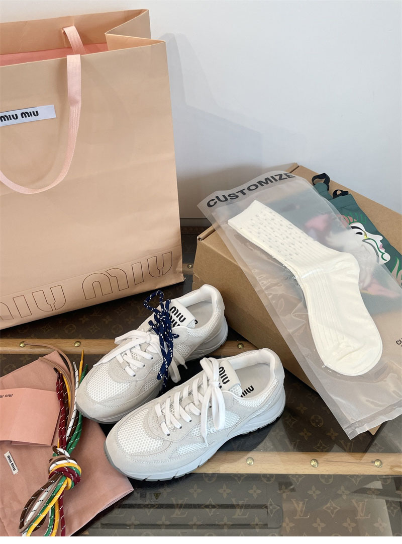 Miu Miu 미우미우 x 뉴발란스 530 SL 스니커즈 레플리카 9번 이미지 - 신발 | 세미샵 레플리카 사이트