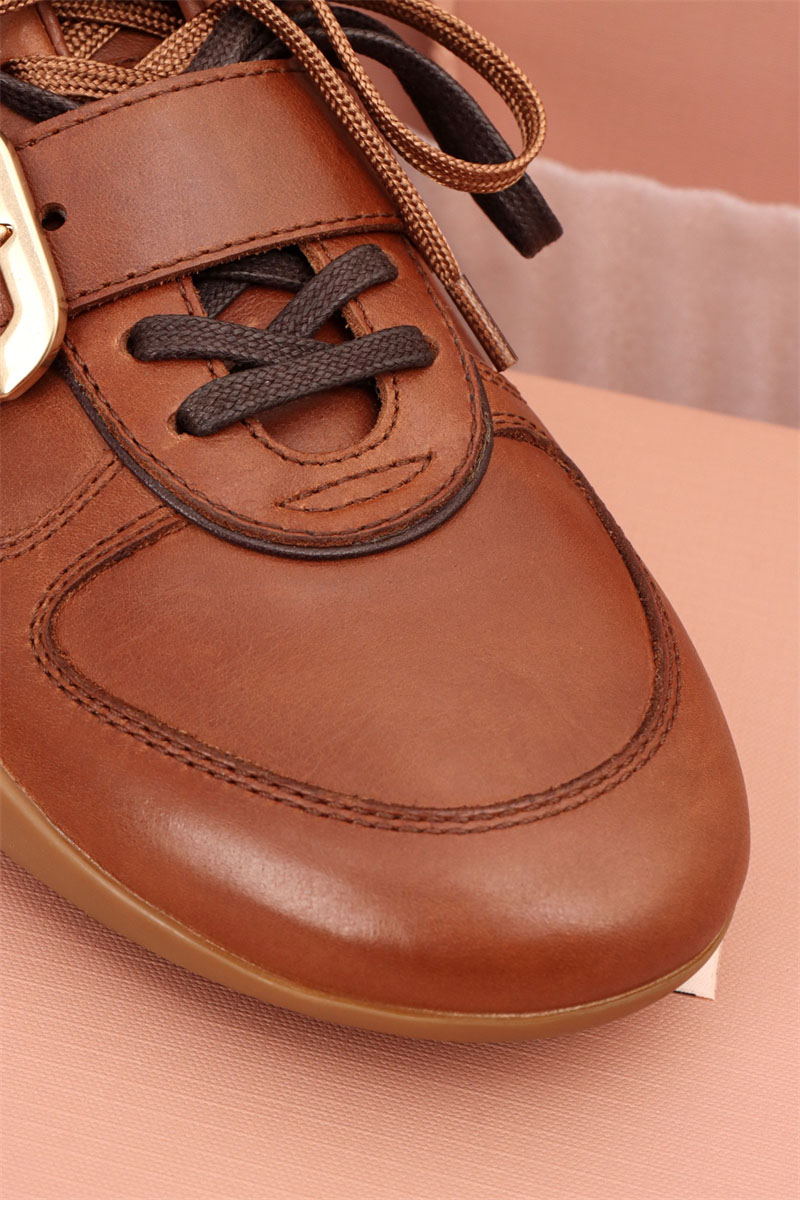 미우미우 미우미우 로고 버클 스트랩 레더 스니커즈 레플리카 5번 이미지 - 신발 | 세미샵 레플리카 사이트