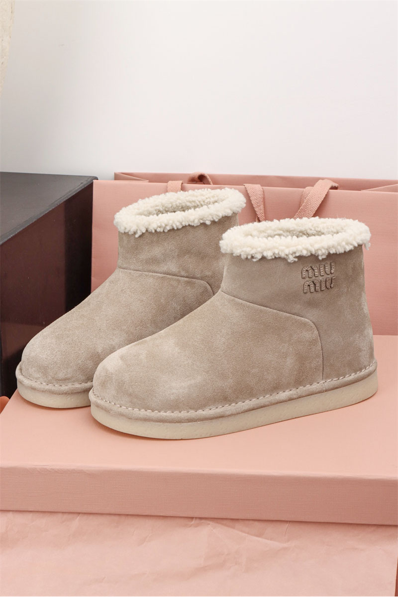 미우미우 미우미우 스웨이드 시어링 앵클 부츠 레플리카 11번 이미지 - 신발 | 세미샵 레플리카 사이트