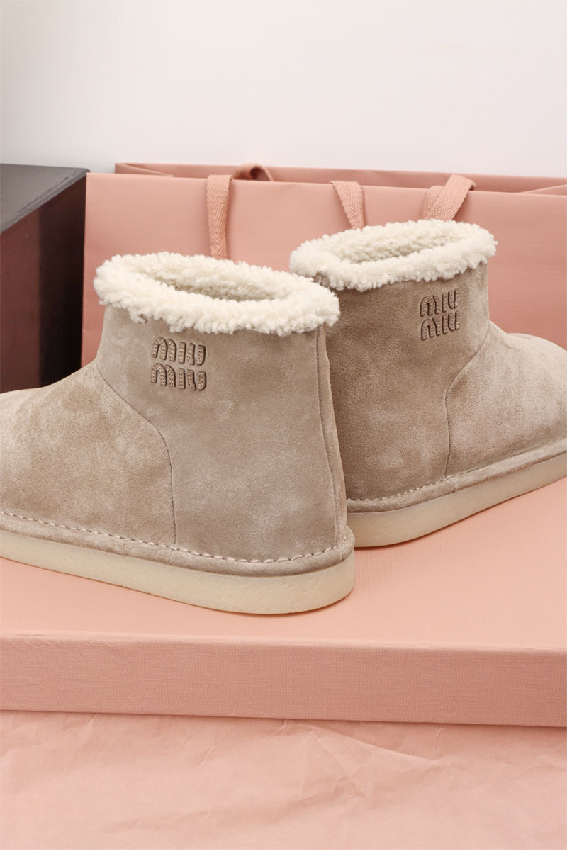 미우미우 미우미우 스웨이드 시어링 앵클 부츠 레플리카 9번 이미지 - 신발 | 세미샵 레플리카 사이트