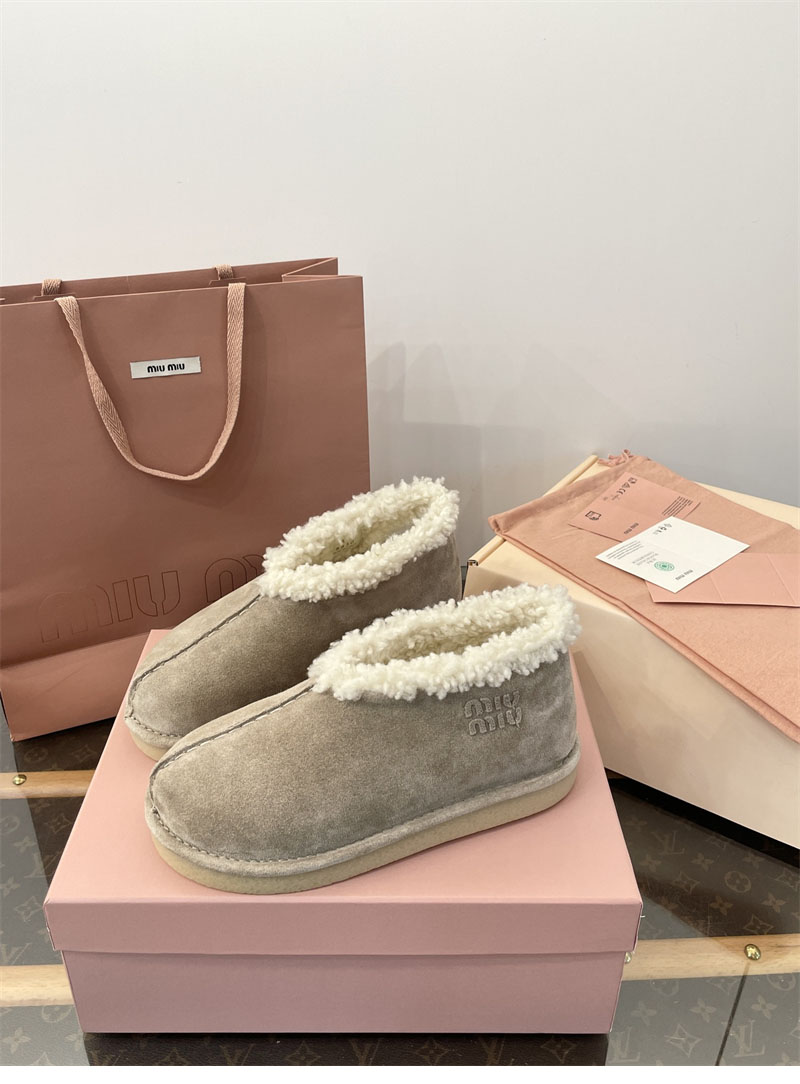 미우미우 미우미우 시어링 앵클 부츠 스웨이드 레플리카 14번 이미지 - 신발 | 세미샵 레플리카 사이트