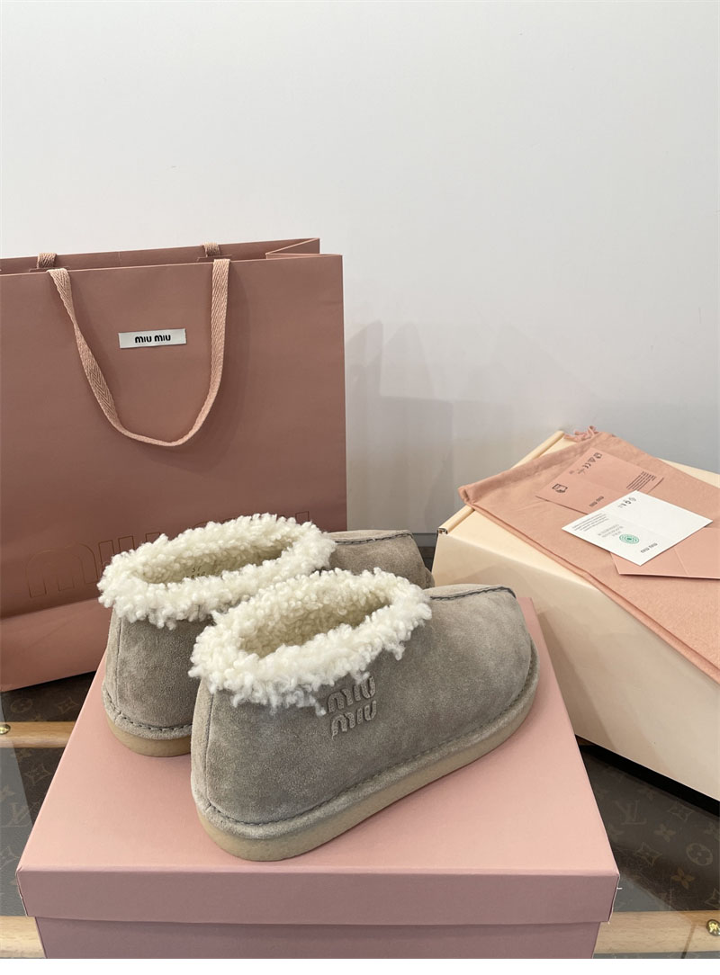 미우미우 미우미우 시어링 앵클 부츠 스웨이드 레플리카 11번 이미지 - 신발 | 세미샵 레플리카 사이트