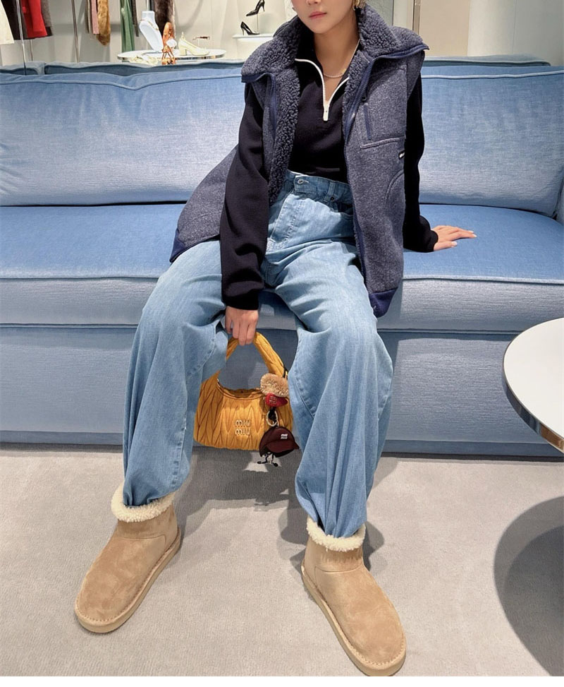 미우미우 미우미우 시어링 어그 부츠 스웨이드 레플리카 14번 이미지 - 신발 | 세미샵 레플리카 사이트