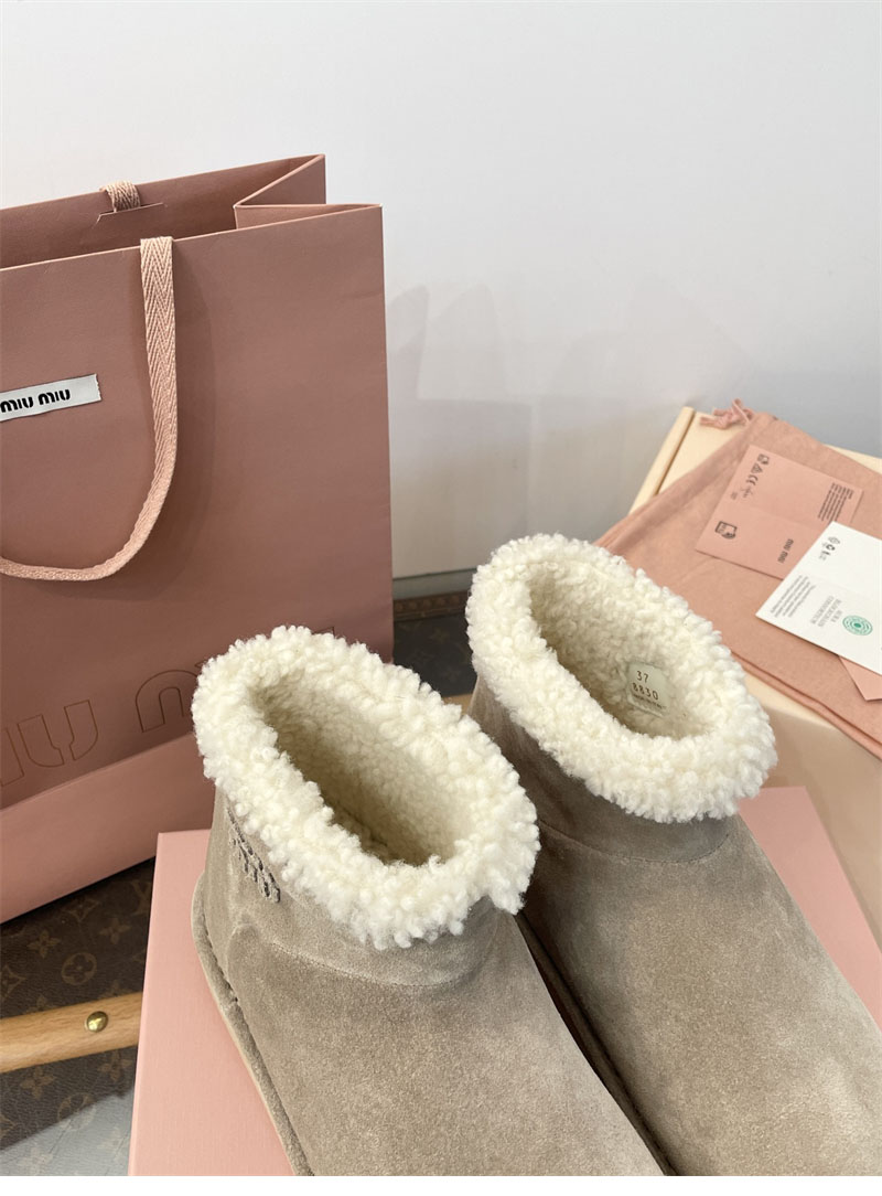 미우미우 미우미우 시어링 어그 부츠 스웨이드 레플리카 4번 이미지 - 신발 | 세미샵 레플리카 사이트