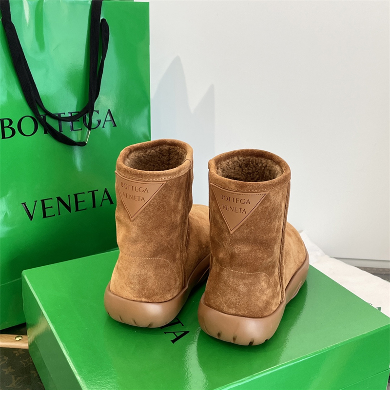 보테가베네타 보테가베네타 스웨이드 스냅 앵클 부츠 레플리카 18번 이미지 - 신발 | 세미샵 레플리카 사이트