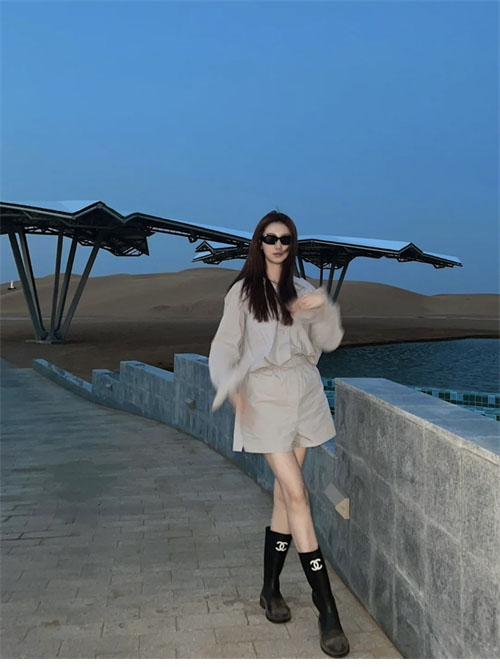 C H A N E L 샤넬 22K CC로고 레인 러버 부츠 레플리카 3번 이미지 - 신발 | 세미샵 레플리카 사이트