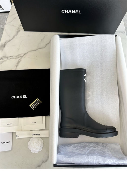 C H A N E L 샤넬 22K CC로고 레인 러버 부츠 레플리카 6번 이미지 - 신발 | 세미샵 레플리카 사이트