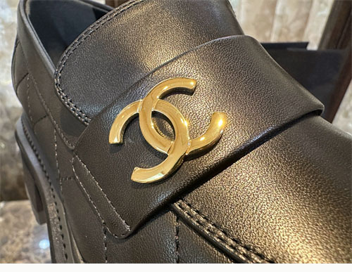 C H A N E L 샤넬 23A CC 가죽 로퍼 레플리카 15번 이미지 - 신발 | 세미샵 레플리카 사이트