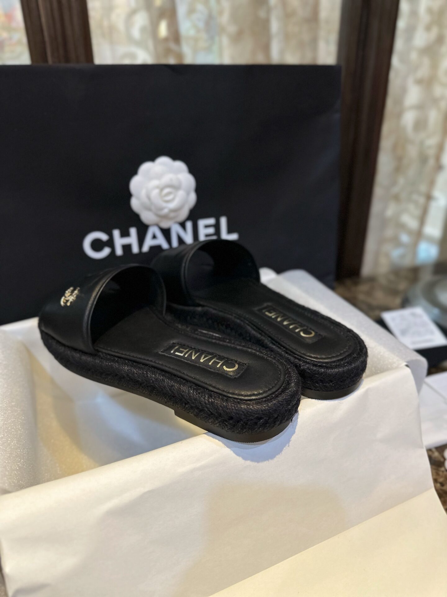샤넬 23P 블랙 애스파듀 슬라이드 뮬 “35SIZE – 40SIZE” - 상세 이미지