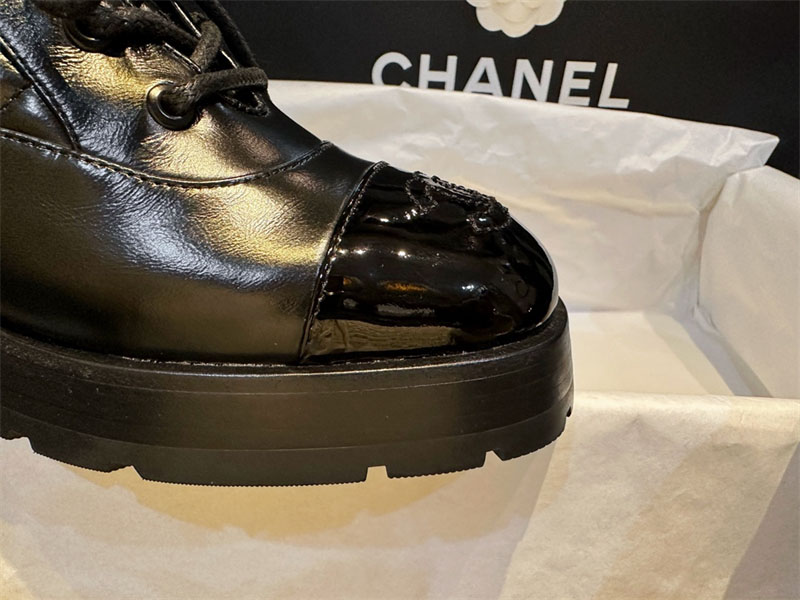 샤넬 샤넬 23b 체인 로고 퀼팅 레이스업 미들 부츠 레플리카 9번 이미지 - 신발 | 세미샵 레플리카 사이트