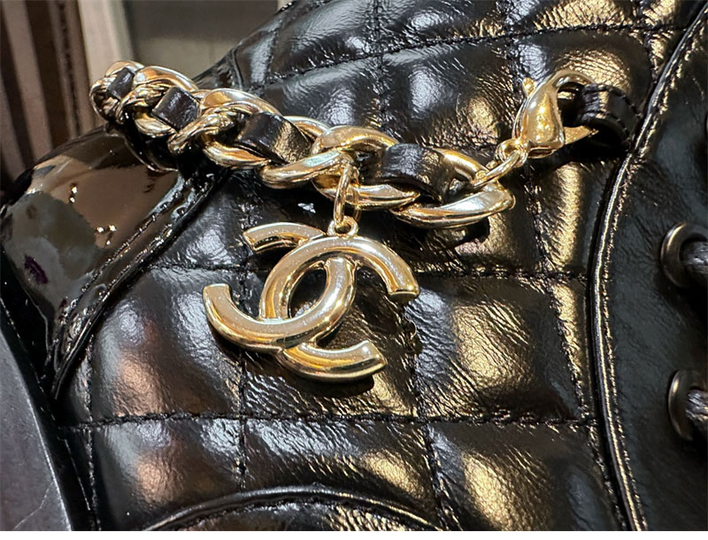 샤넬 샤넬 23b 체인 로고 퀼팅 레이스업 미들 부츠 레플리카 16번 이미지 - 신발 | 세미샵 레플리카 사이트