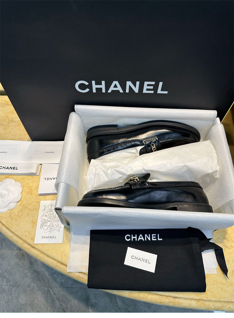 샤넬 24A CC 드롭 체인 로퍼（터보）