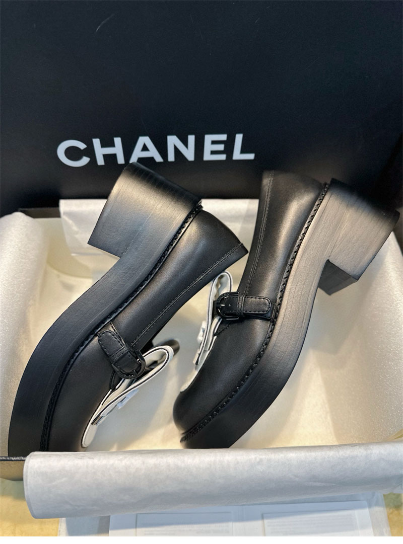 샤넬 24B CC 로고 버클 로퍼 （터보）