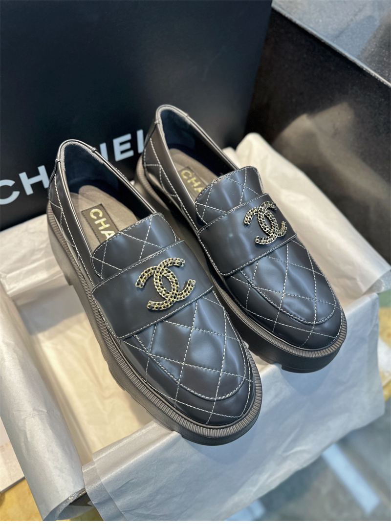 샤넬 24B 체인 CC로고 로퍼（터보）