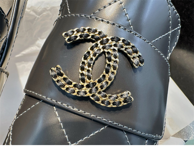 샤넬 24B 체인 CC로고 로퍼（터보）