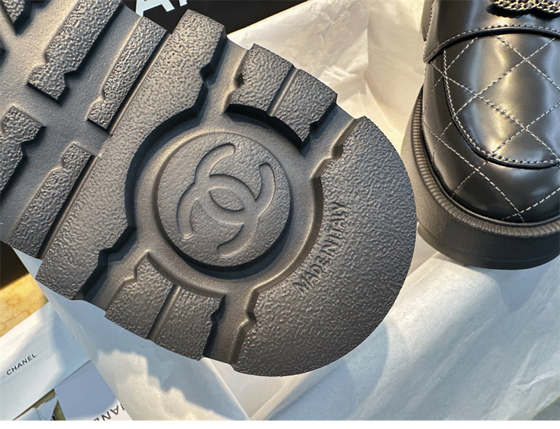 샤넬 24B 체인 CC로고 로퍼（터보）