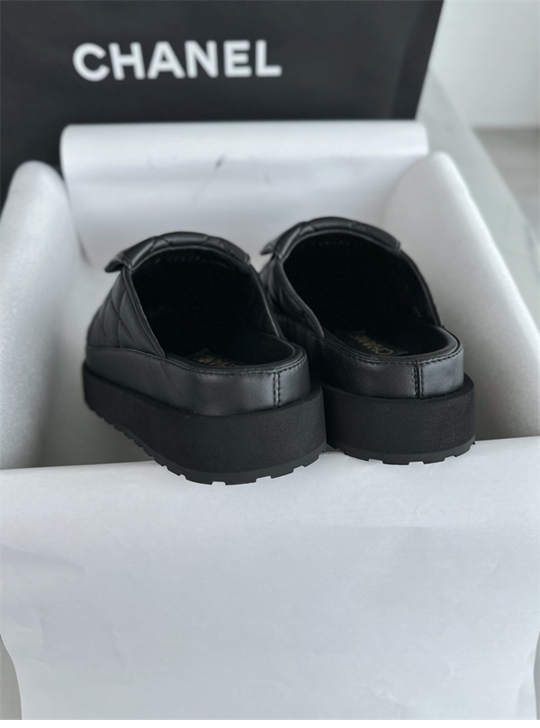 샤넬 24FW 퀼팅 턴락 클로그 뮬（터보） - 상세 이미지