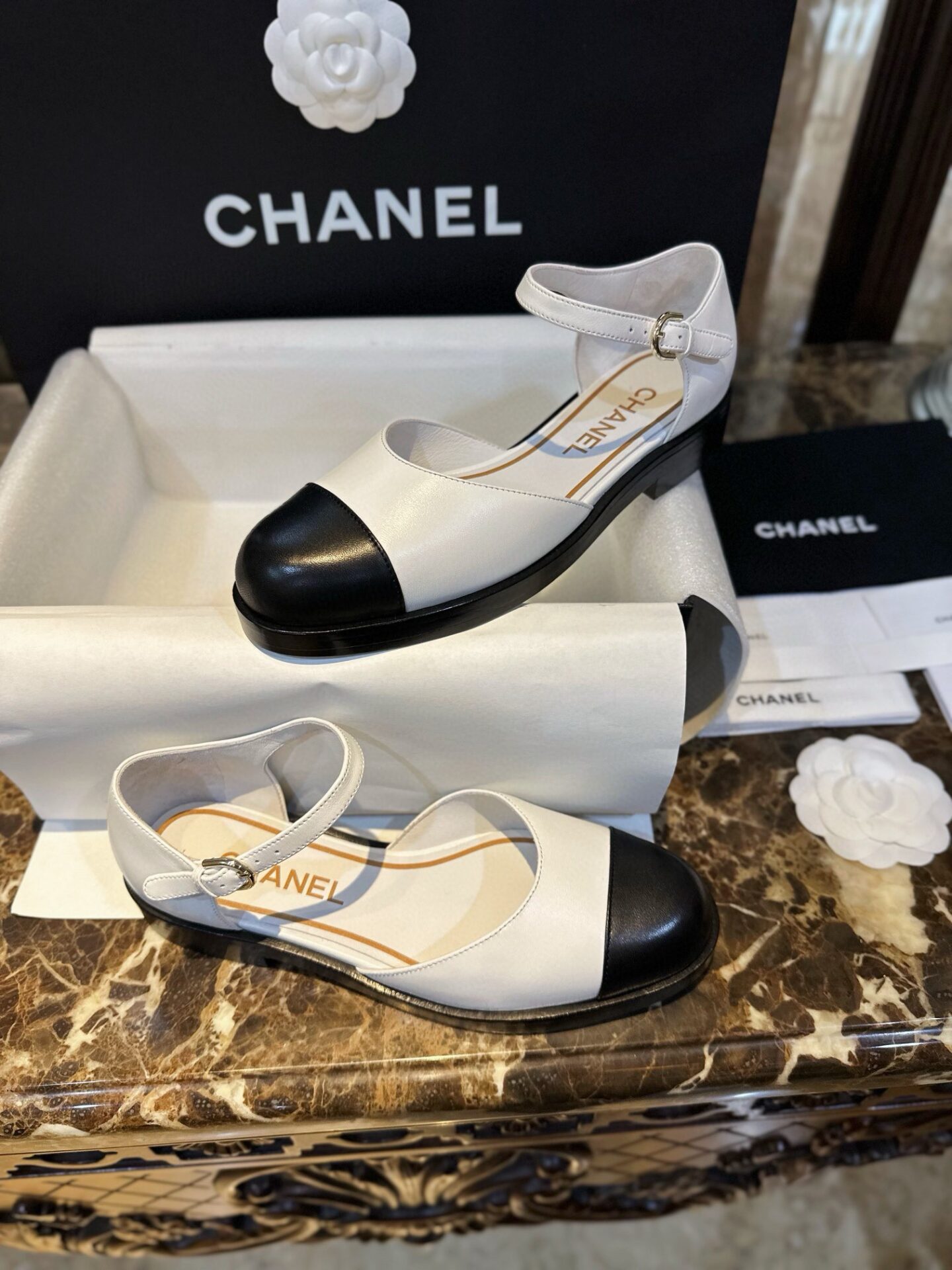 샤넬 24P 투톤 메리제인 스트랩 샌들 플랫슈즈 “35SIZE – 41SIZE” - 상세 이미지