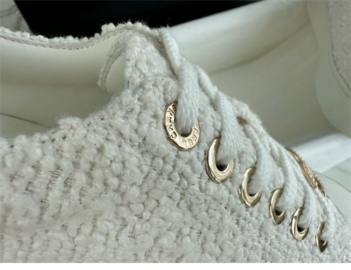 샤넬 샤넬 24P 트위드 골드 브로치 스니커즈 레플리카 9번 이미지 - 신발 | 세미샵 레플리카 사이트