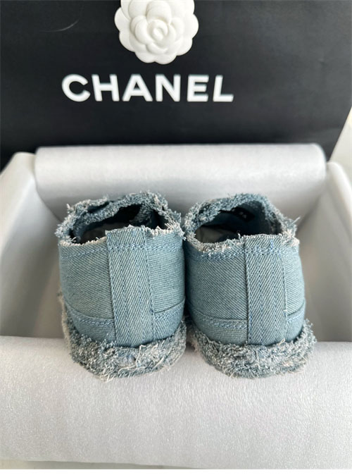 샤넬 샤넬 24S CC로고 테슬 스니커즈 레플리카 3번 이미지 - 신발 | 세미샵 레플리카 사이트