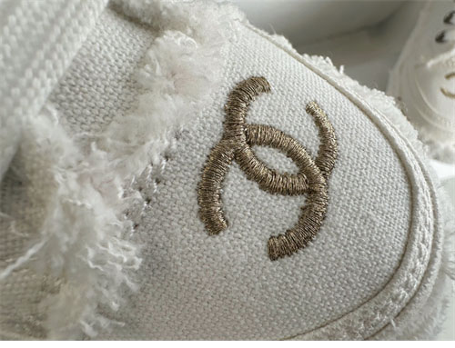 샤넬 샤넬 24S CC로고 테슬 스니커즈 레플리카 18번 이미지 - 신발 | 세미샵 레플리카 사이트