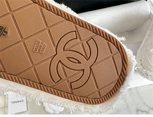 샤넬 샤넬 24S CC로고 테슬 스니커즈 레플리카 27번 이미지 - 신발 | 세미샵 레플리카 사이트