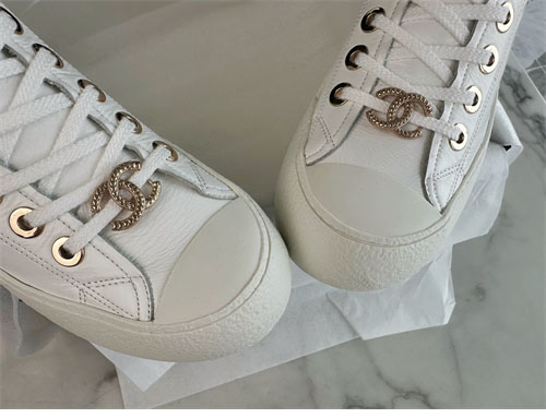 샤넬 샤넬 24p CC로고 하이탑 스니커즈 레플리카 7번 이미지 - 신발 | 세미샵 레플리카 사이트