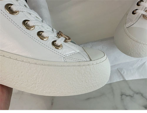 샤넬 샤넬 24p CC로고 하이탑 스니커즈 레플리카 4번 이미지 - 신발 | 세미샵 레플리카 사이트