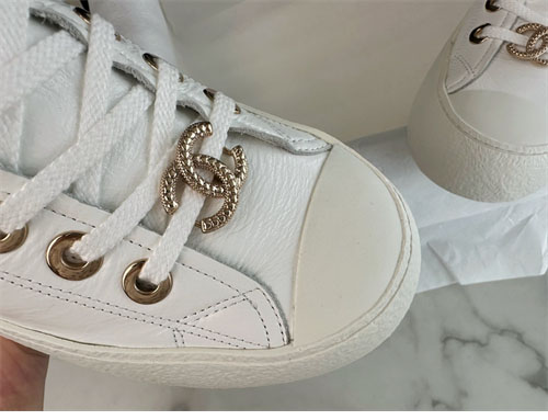 샤넬 샤넬 24p CC로고 하이탑 스니커즈 레플리카 18번 이미지 - 신발 | 세미샵 레플리카 사이트