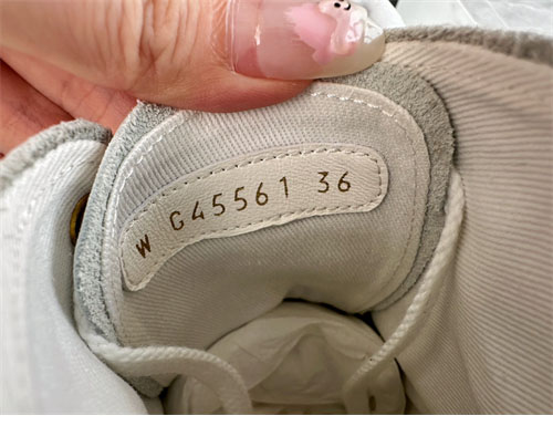 샤넬 샤넬 24p CC로고 하이탑 스니커즈 레플리카 14번 이미지 - 신발 | 세미샵 레플리카 사이트