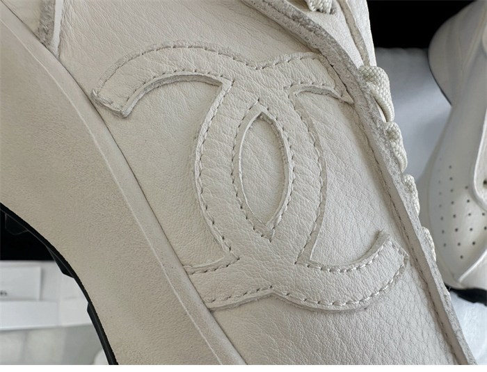 샤넬 샤넬 25 크루즈 스니커즈（터보） 레플리카 22번 이미지 - 신발 | 세미샵 레플리카 사이트