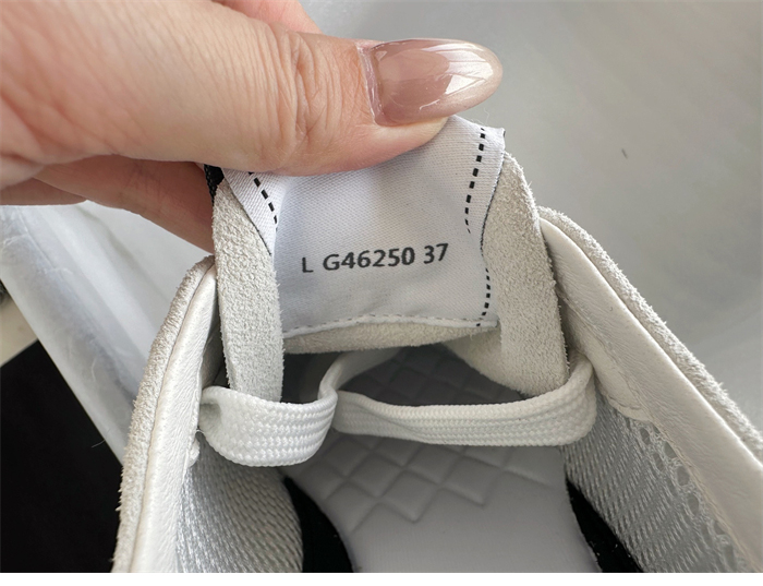 샤넬 샤넬 25c CC로고 스니커즈（터보） 레플리카 3번 이미지 - 신발 | 세미샵 레플리카 사이트