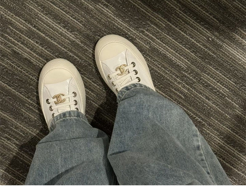 샤넬 샤넬 CC 로고 화이트 금장 팬던트 플랫폼 스니커즈 레플리카 1번 이미지 - 신발 | 세미샵 레플리카 사이트