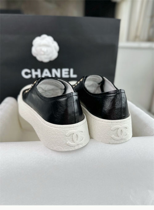 샤넬 샤넬 CC로고 블랙 금장 팬던트 플랫폼 스니커즈 레플리카 18번 이미지 - 신발 | 세미샵 레플리카 사이트