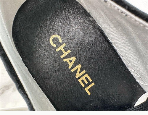 샤넬 샤넬 CC로고 블랙 금장 팬던트 플랫폼 스니커즈 레플리카 15번 이미지 - 신발 | 세미샵 레플리카 사이트