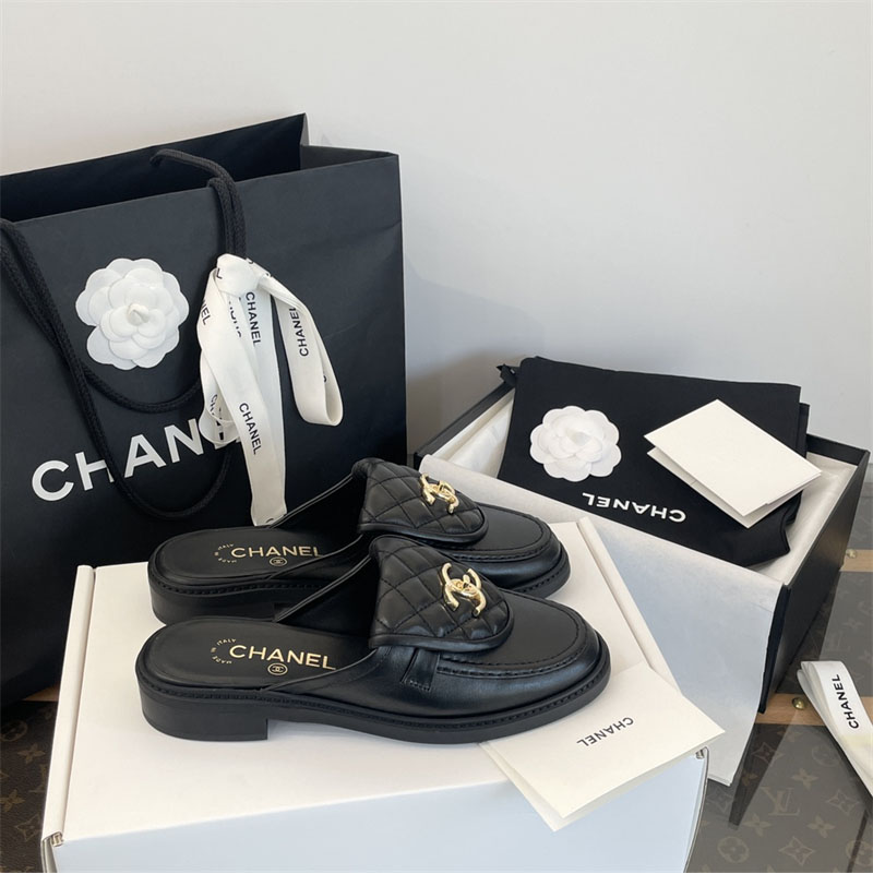 샤넬 샤넬 CC로고 턴락 뮬 블로퍼 레플리카 2번 이미지 - 신발 | 세미샵 레플리카 사이트